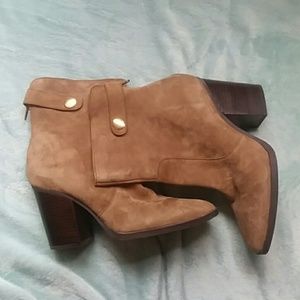 ...metoo suede boots